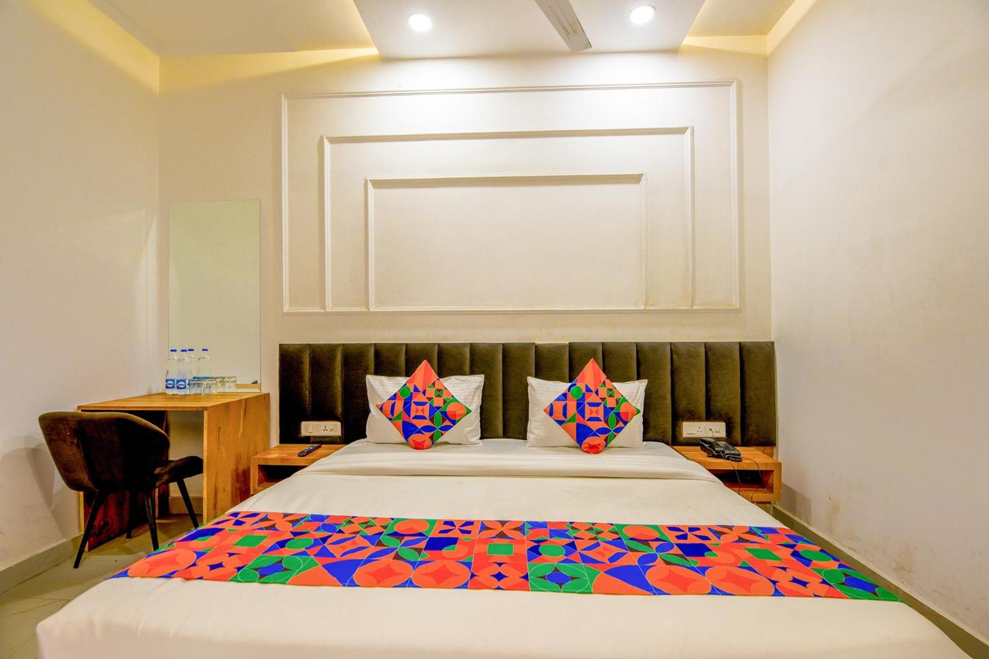 Fabhotel Amar 4*