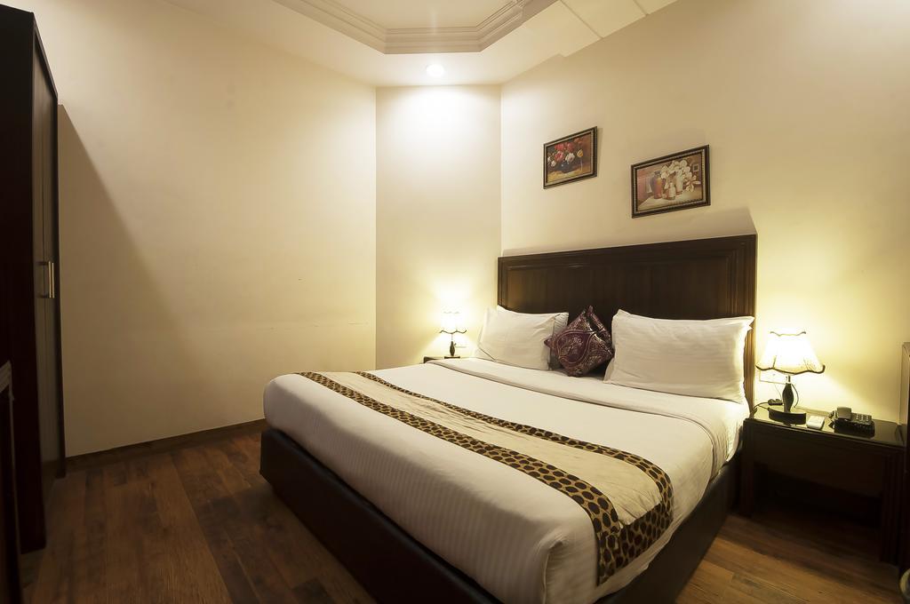 Prems Paradise Hotel 3*
