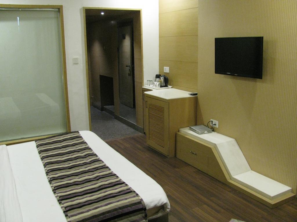 Royal Castle 3*