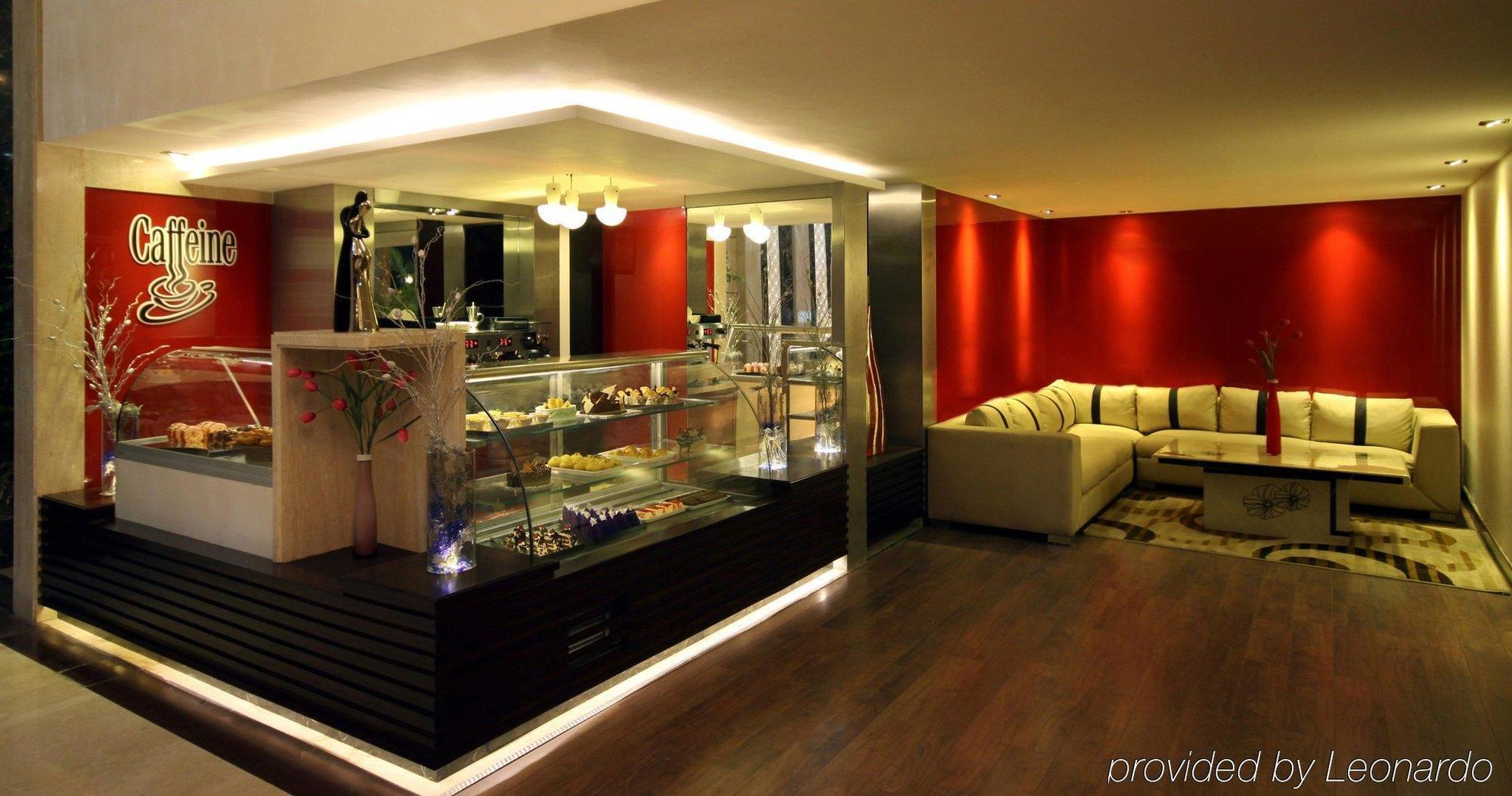 Regenta Place Hotel 4*