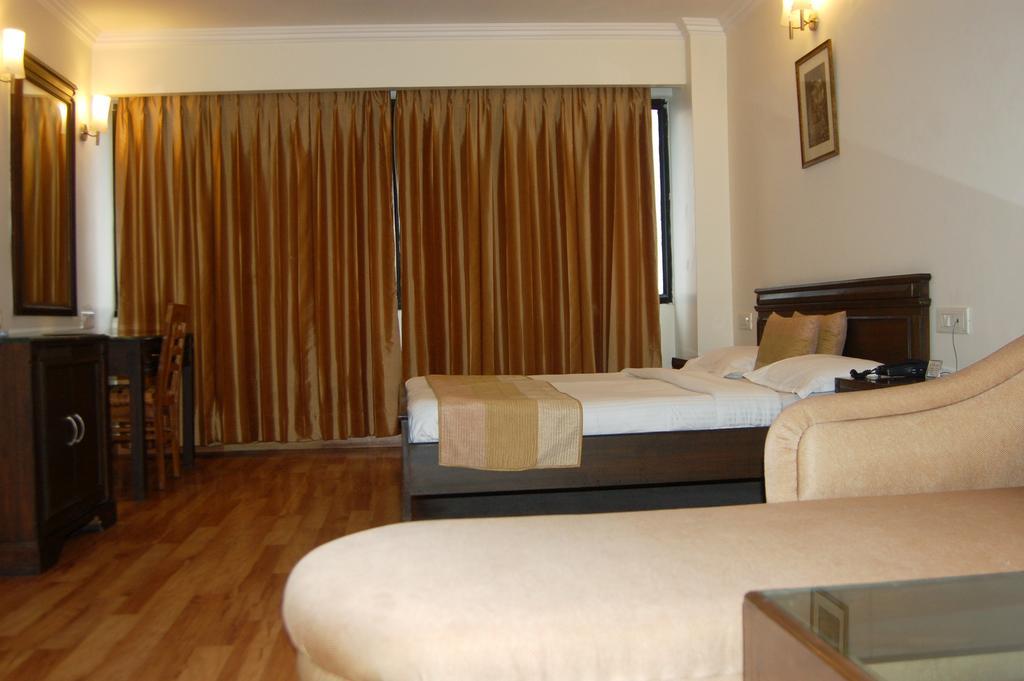 Bed & Breakfast Surya Residency