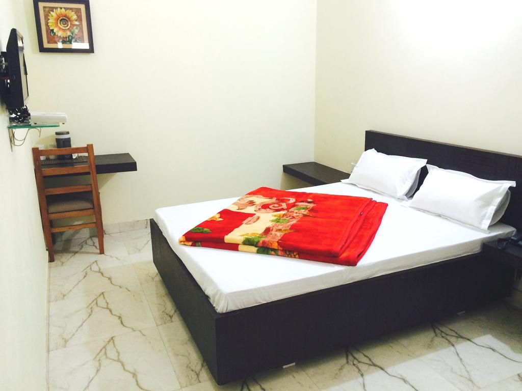 Hotel Mehra