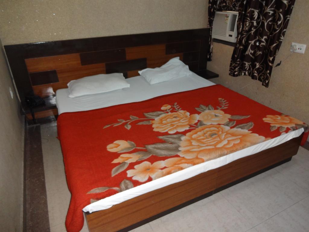 Bharat Residency Bed & Breakfast *