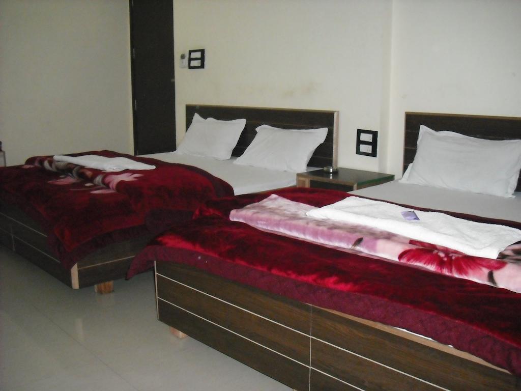 Hotel Gs Paradise