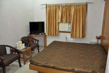 Hotel Fabhotel Basera Amritsar