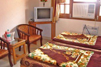 Hotel Fabhotel Basera Amritsar