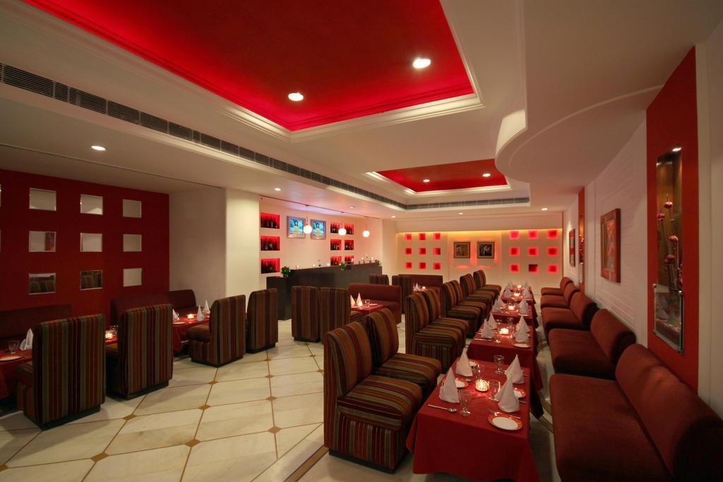 Hotel Regenta Place