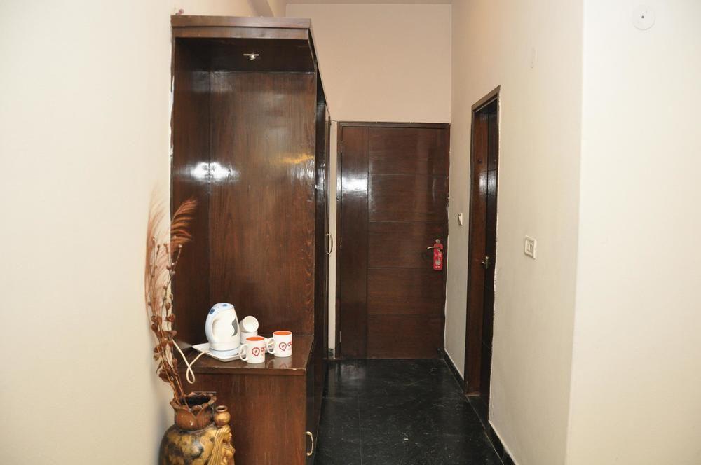 Hotel Oyo Mall Road Centre Amritsar