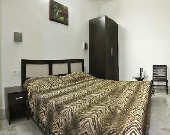 Capital O 4087 Akaal Residency Hotel *
