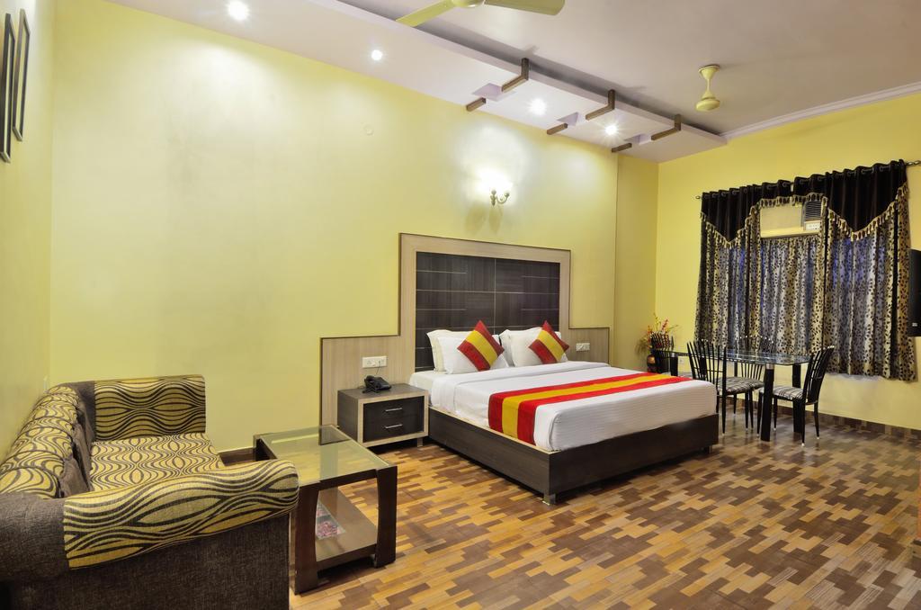 Roopa International Amritsar