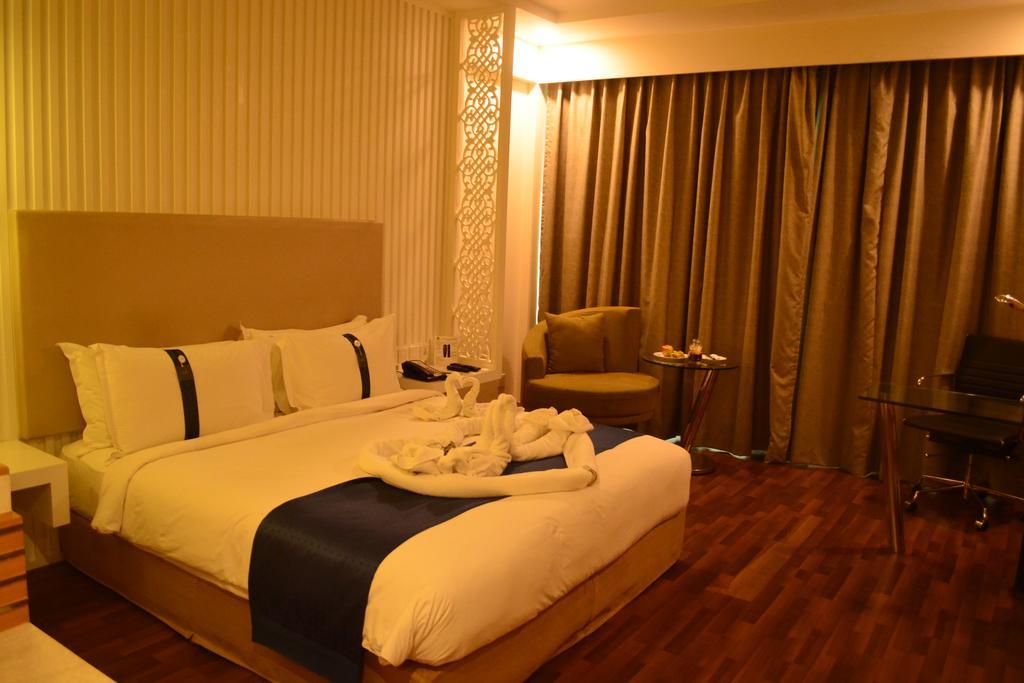 Ranjit Avenue By Ihg 4*