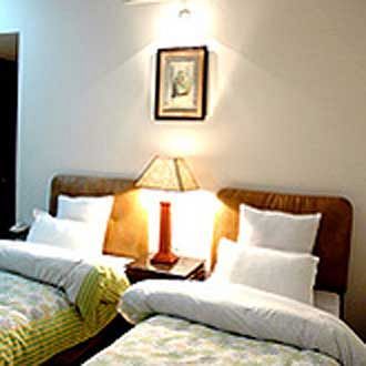 Hotel Shiraz Castle 3*