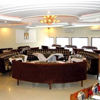 Hotel Punnu International