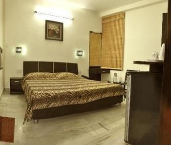 Capital O 4087 Akaal Residency Amritsar