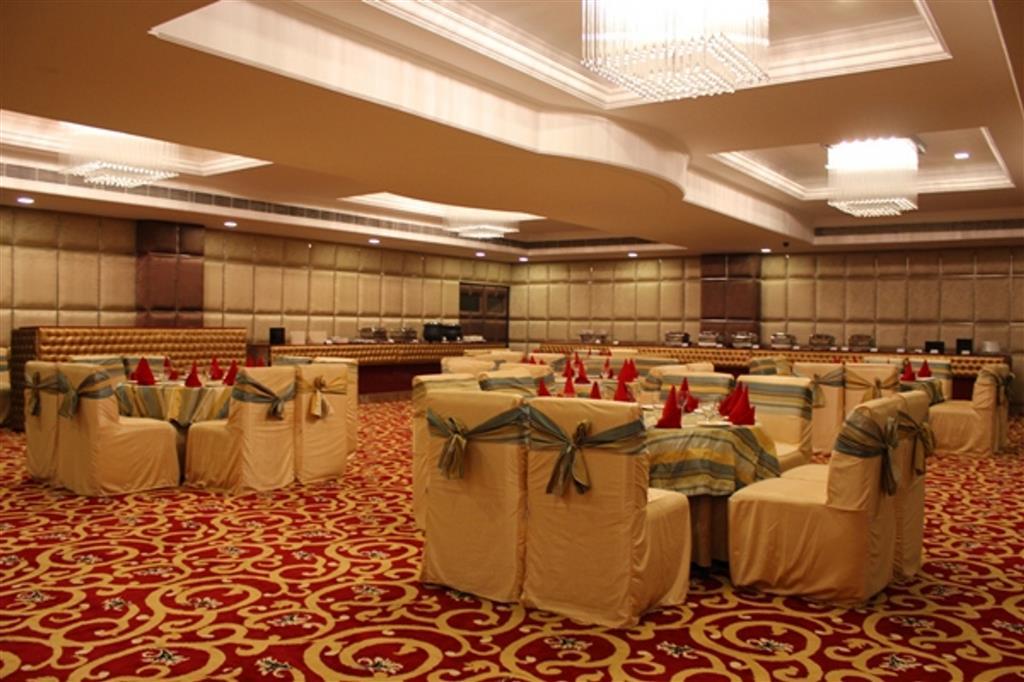 Regenta Place Hotel 4*