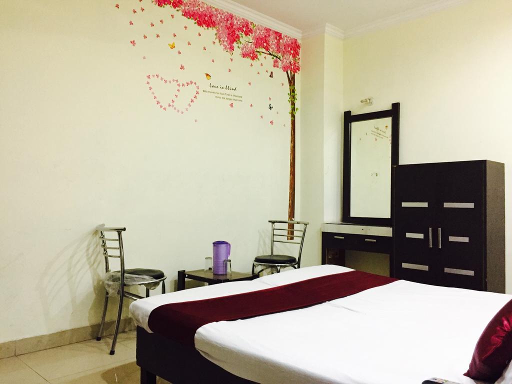 Sukhman International Near Railway Station Inn