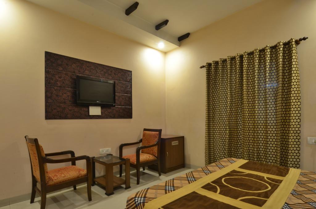Hotel Sarovar Regency Amritsar