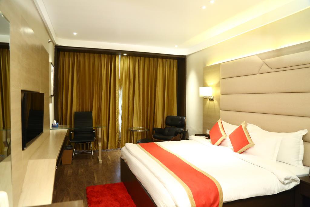 Hotel The Fern Residency Amritsar