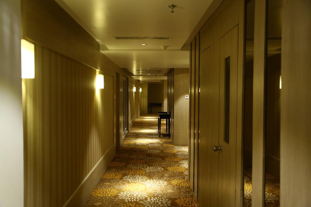 Hotel The Fern Residency