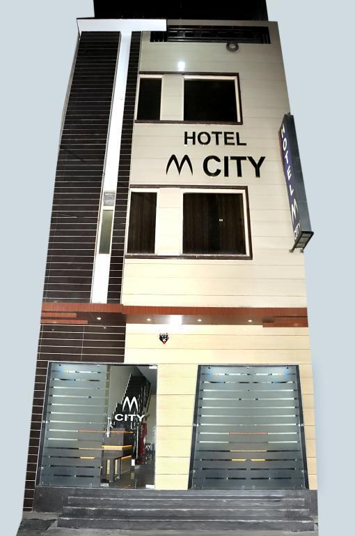 Hotel M