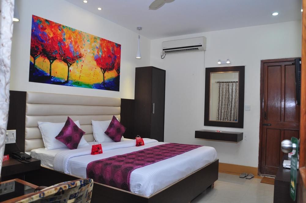 Oyo Queens Road 3*
