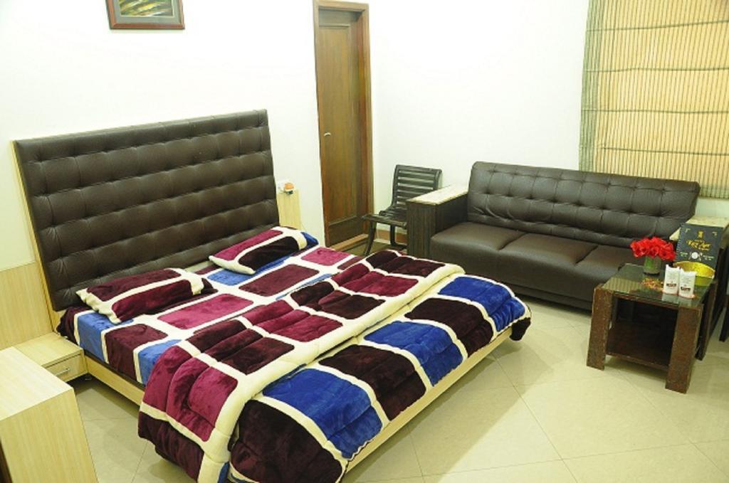 Oyo 14555 Kay Aar Regency Hotel Amritsar