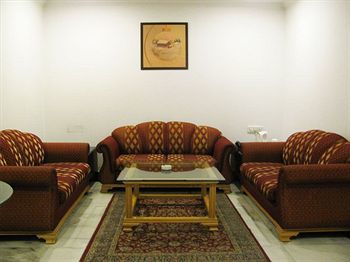 Lawrence Hotel
