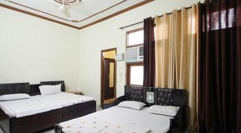 Hotel Sham 2*