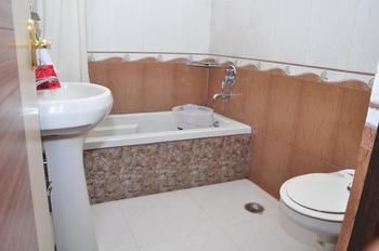 Oyo Rooms Regent Cinema Chowk