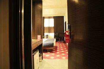 Fabhotel Prudent