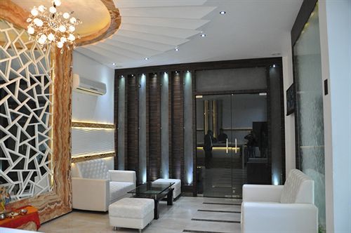 Mm Yellowuds Inn 3*