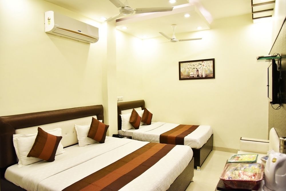 Capital O 4087 Akaal Residency Hotel *