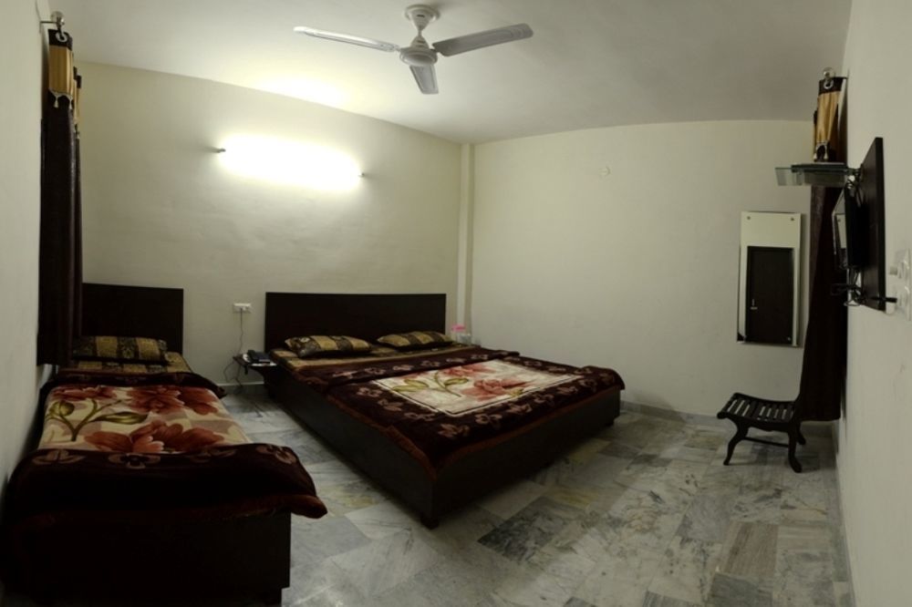 Hotel Capital O 4087 Akaal Residency