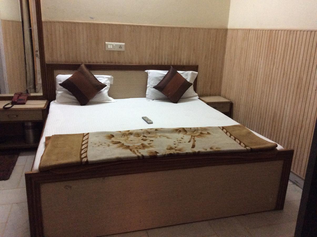 Hilroz Hotel 2*