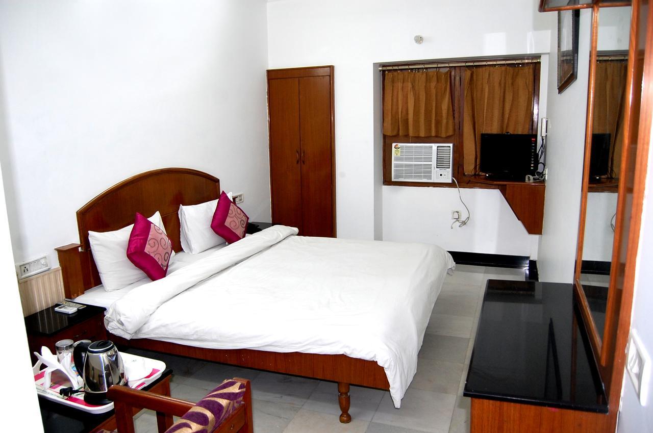 Oyo Flagship 40314 Victoria International Hotel 2*
