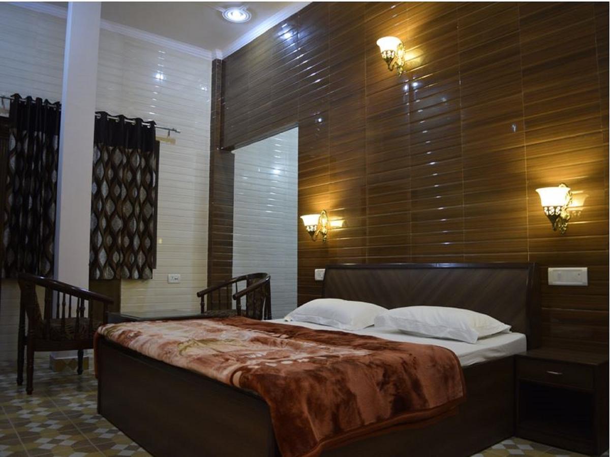 Hotel Holy 2*