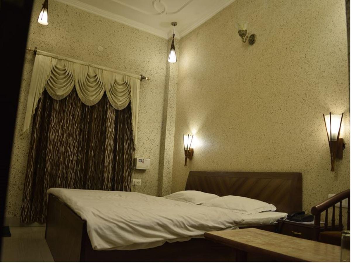 Hotel Holy