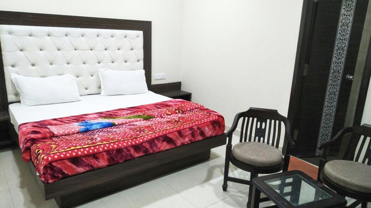R.s & Restaurant 3* Amritsar