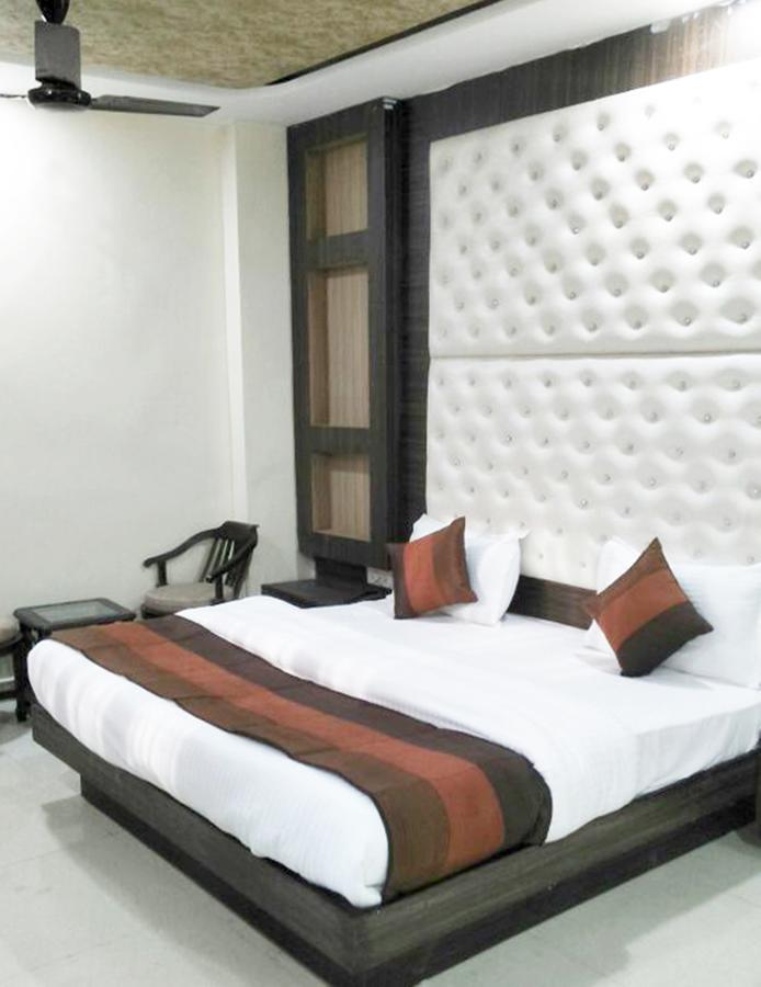 R.s & Restaurant 3* Amritsar