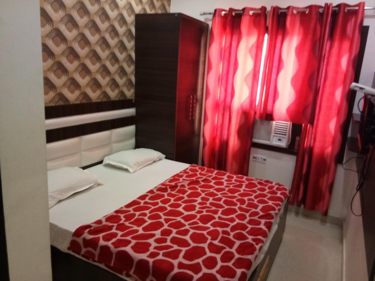Puri Grand Guest house Amritsar