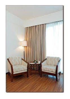 Country Hotel