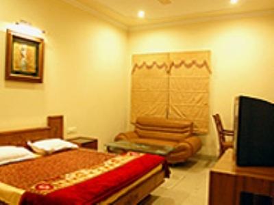 Hotel Sanjog International 3*