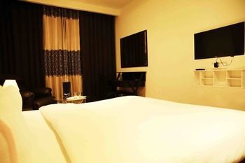 Fabhotel Prudent Hotel 3*