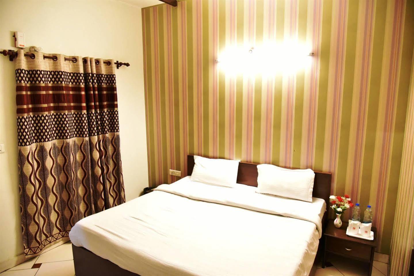 Hotel Hk Continental