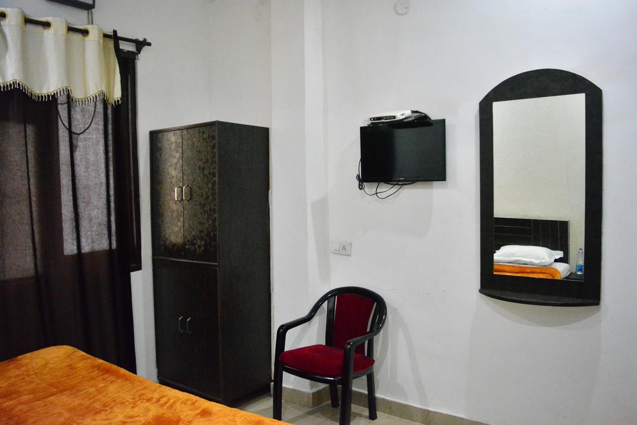 Inn Sharma's 2*
