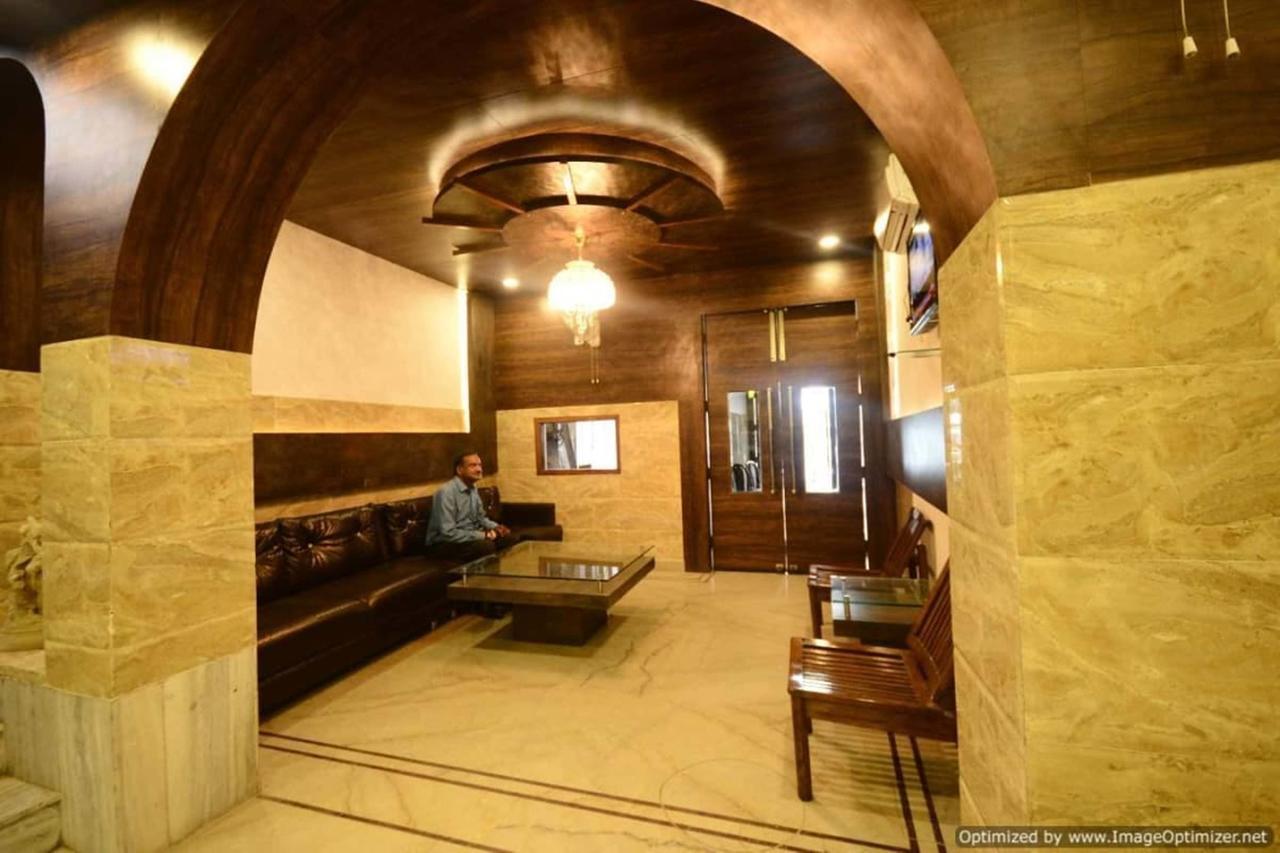 Hotel Mehra 3*