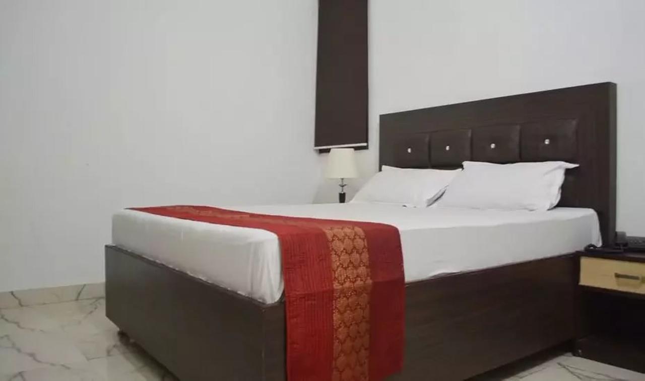 Hotel Mehra 3*