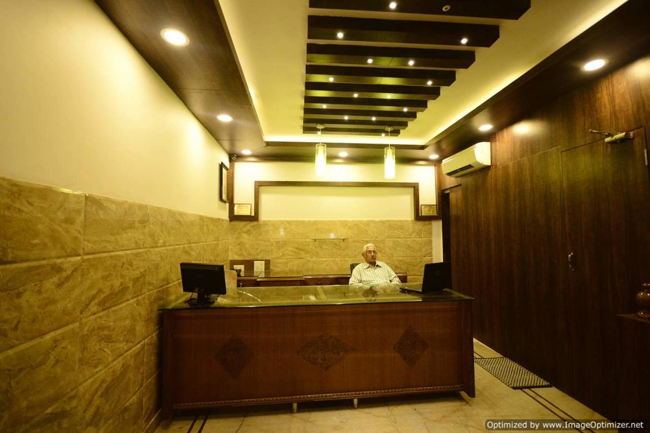 Hotel Mehra