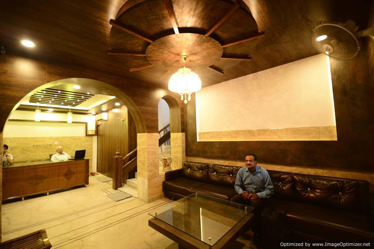 Hotel Mehra 3*
