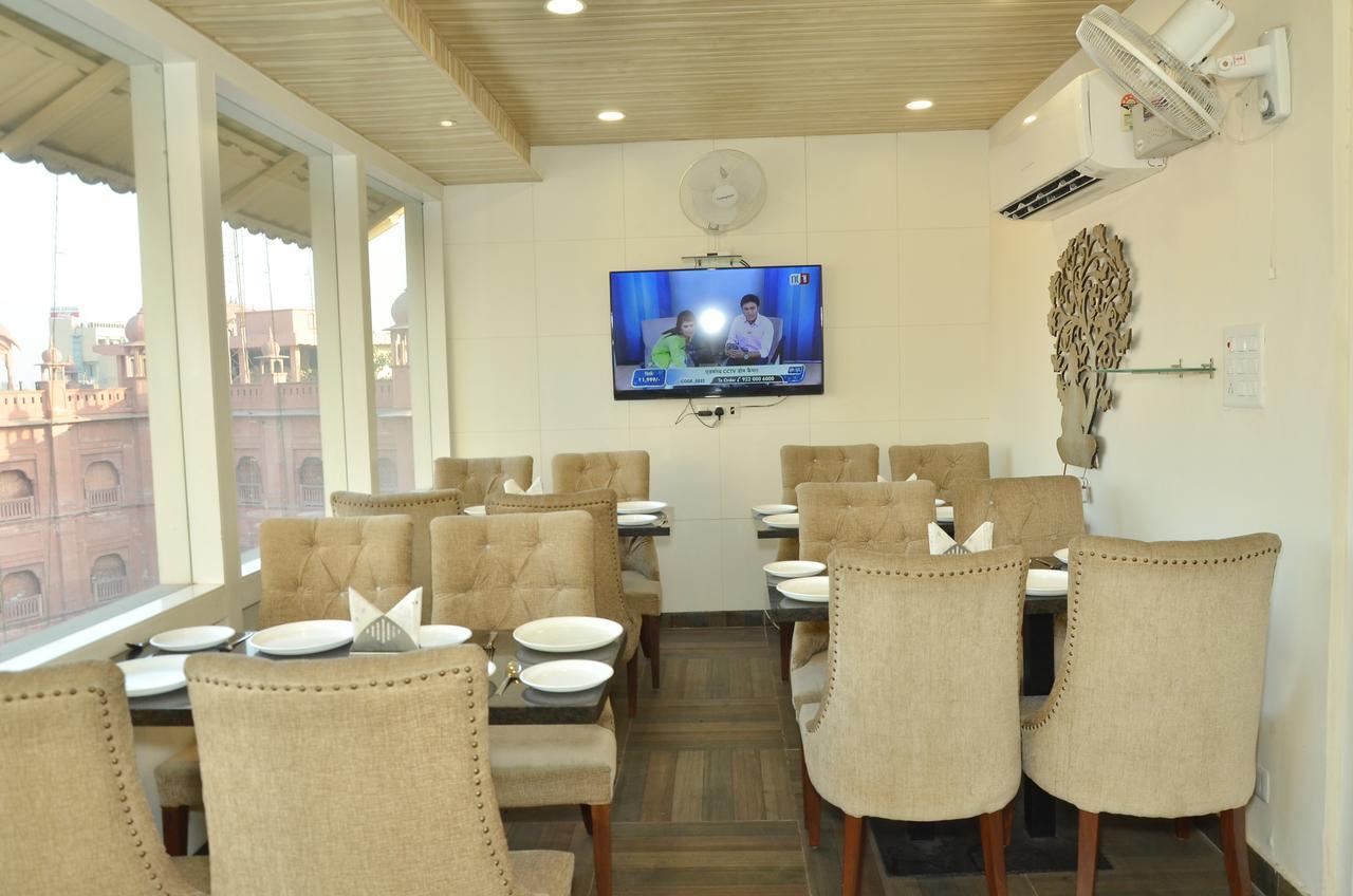 Temple Hotel 3*